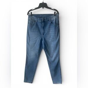 Mott & Bow Women's Cropped Jeans